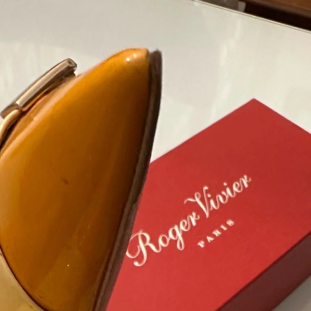 Roger Vivier ballerina flat. Color - mustard/yellow with crème. Size 40/10 - Picture 7 of 8